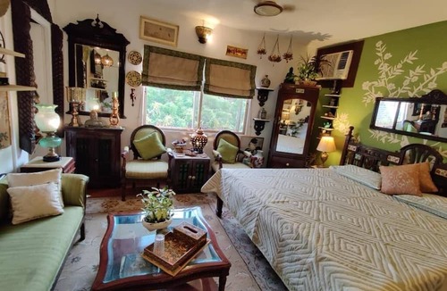 Safdarjung Enclave Bed & Breakfast | On The House - Bed and Breakfast