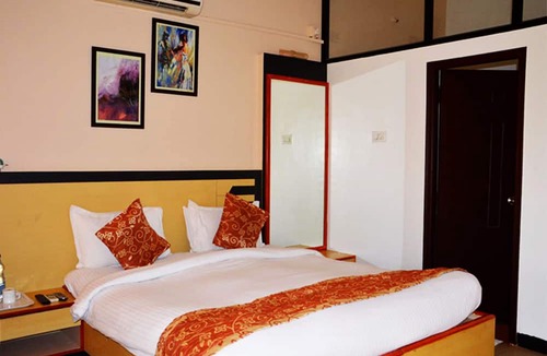 Hubli Hotel | Cotton County Club and Resort