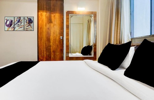 Clover Park House | Suite Viman Nagar Downtown Cilantro