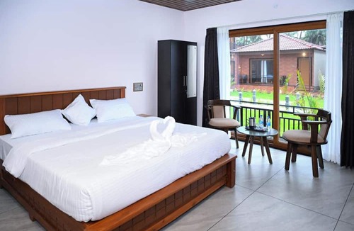 Murudeshwara Hotel | Shivani Sunset Bay Beach Resort