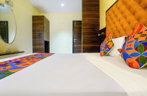 Prabhadevi Hotel | Fabhotel New Silver Elite