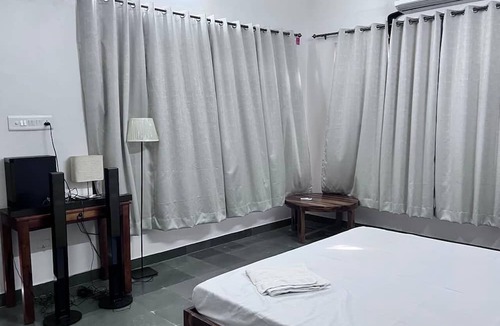 Civil Lines House | Harisadan Homestay
