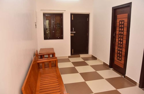 Aduthurai Hotel | Danshika Temple Residency