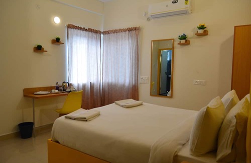 Jayanagar Hotel | UR Stay Inn