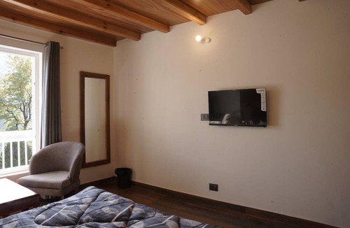Mallital Hotel | The Oak & Lake View Resort