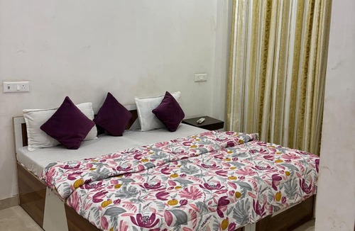 Gorakhpur Hotel | Majestic Manor