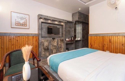 Bhagsu Nag Hotel | Tara Van