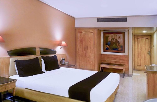 Shivajinagar House | Deluxe JM Road Krishna Presidency