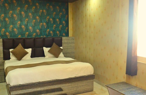 Allahabad Hotel | GANGA RIVERFRONT ROOMS AND BANQUET