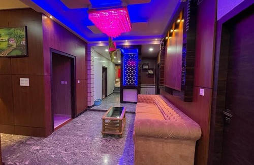 Sigra Hotel | Hotel Siddhant Palace