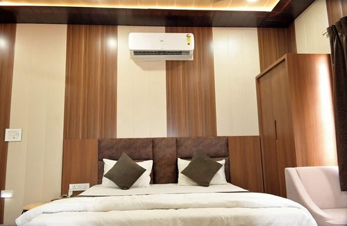Barsana Hotel | Triveni Gest House