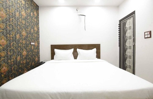 Bhajanpura Hotel | HOTEL VCR INN