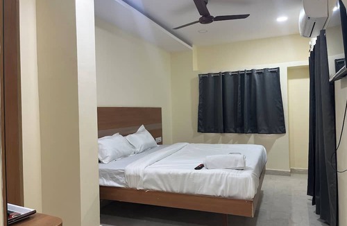 Hyderabad Hotel | Hotel Elite Swagath Grand