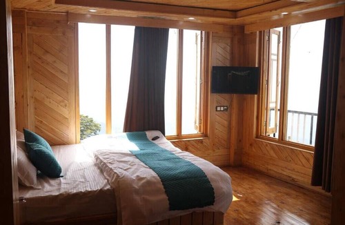 Dalhousie Hotel | The OutHouse Forest View - Kalatop