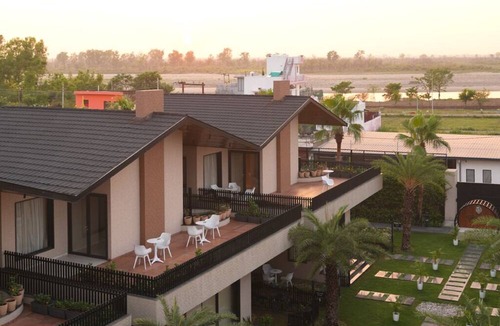 Kangri Resort | Villasita