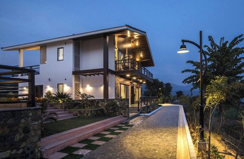 Haridwar Villa | A majestic and luxurious villa overlooking the Ganges