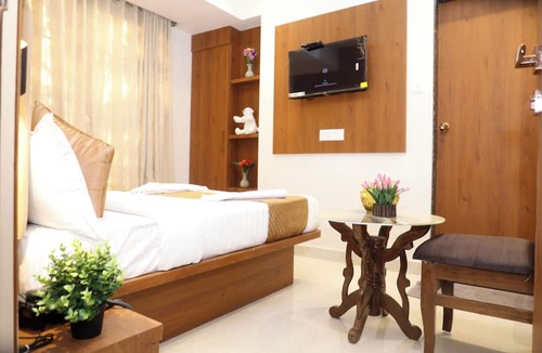 Mumbai Hotel | Hotel In Navi Mumbai With Internet, Smoking, Bedding/Linens