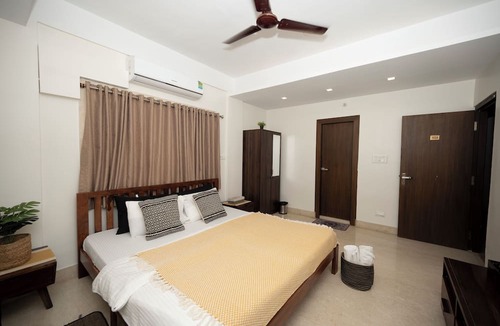 Kolkata Hotel | LAKESIDE SUITES