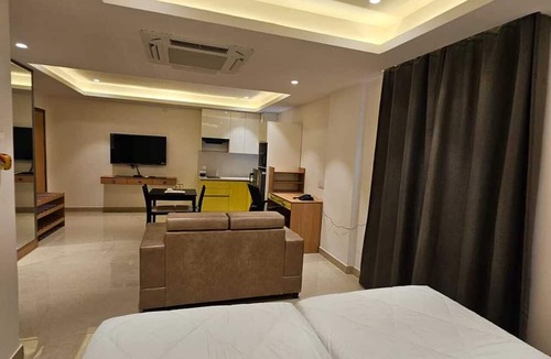 Madhapur Hotel | Western Suites