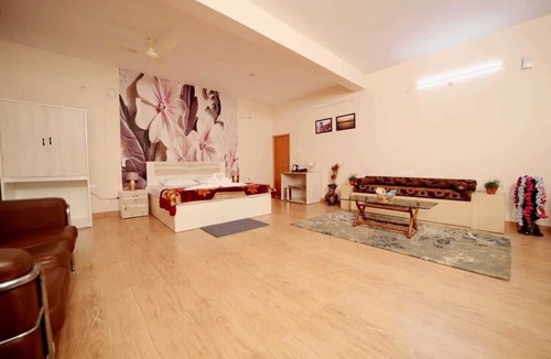 Allahabad Hotel | Rk Villa