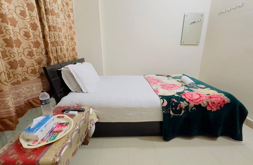 Mohammadpur Hotel | Hotel Labbaik Three Residential