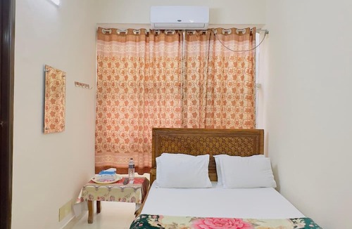 Mohammadpur Hotel | Hotel Labbaik Three Residential