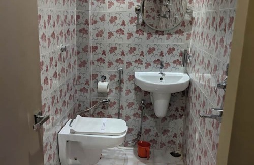 Madhubani Hotel | Goroomgo Gokul Raj Madhubani