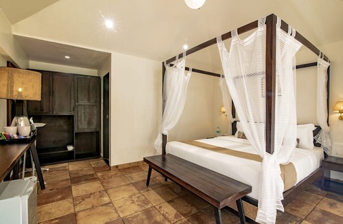 Karal Hotel | Silver Oak Tropical Resort By Bay Hotels