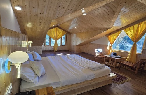 Burwa Hotel | Mb Igloo Resort
