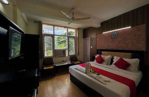 Dalhousie Hotel | Hotel Eagle Nest Central Heated