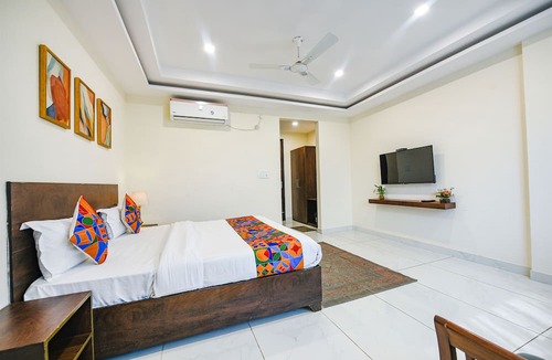 Mayapur Hotel | Fabhotel Jaswinder Bhawan