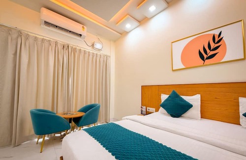 Barsana Hotel | Hotel Shri Radha Orchid