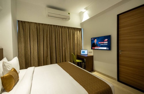 Ghansoli Hotel | Freesia Residency By Express Inn - Navi Mumbai