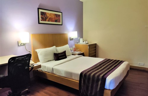 Prabhadevi Hotel | Hotel Heritage formerly known as Comfort Inn Heritage