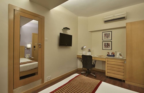 Prabhadevi Hotel | Hotel Heritage formerly known as Comfort Inn Heritage