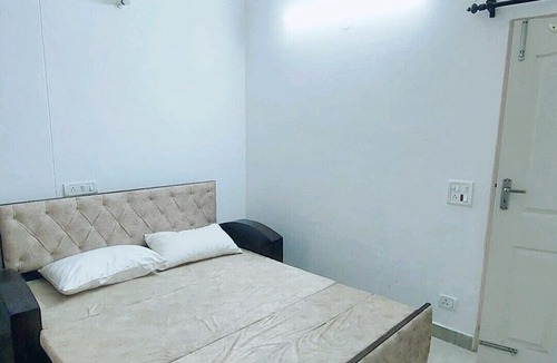 Kumarhatti Apartment | Stay once carry memories forever