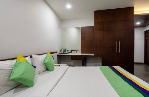 Sulthan Bathery Hotel | Treebo Brahma, Wayanad