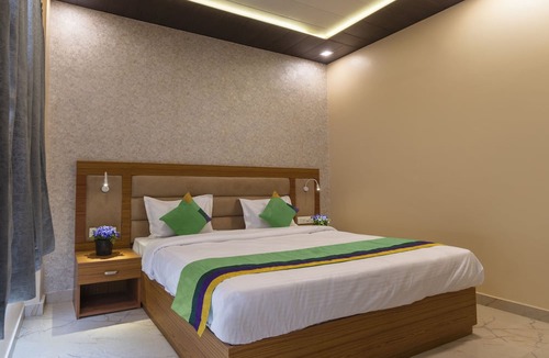 Faizabad Hotel | Treebo Heaven Grand Ayodhya