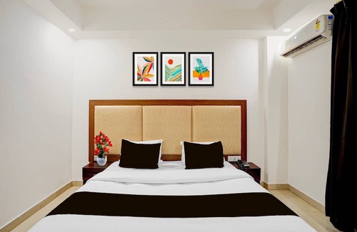 Auli House | Suite Room Friends Colony Lucknow