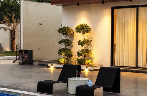 Gurugram Villa | ELIVAAS privé ASK Farms Pet-friendly