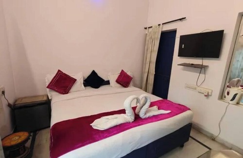 Vaishali Nagar Hotel | FabHotel Prime Harpalsar Heritage Haveli - Near Hawa Mahal
