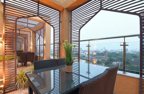 Kolkata Hotel | Kzar Central