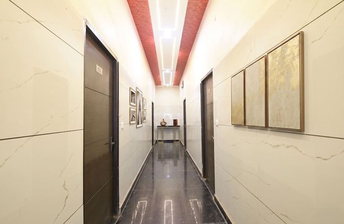 New Delhi Hotel | Fabhotel Metro Inn I