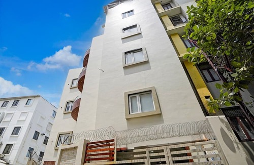 Mahmoorganj House | Saver Double Banaras Sri Hari Inn