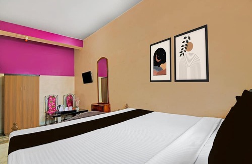 Rishra House | Deluxe Green Guest House