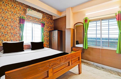 Rishra House | Deluxe Green Guest House