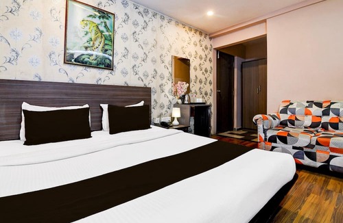Ballygunge House | Deluxe Circus Avenue Road Hotel Rockstar