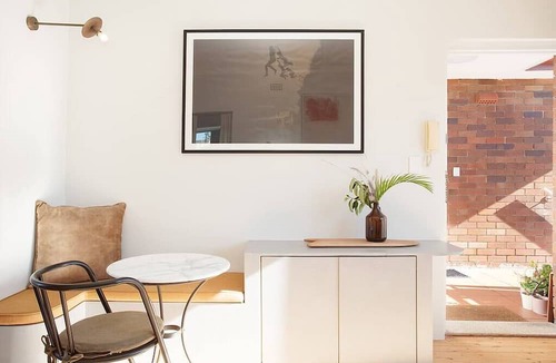North Bondi Apartment | Sun-filled North Bondi Apartment moments to beach