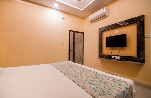 Varanasi Villa | Hotel Chotiwala – 10 Mins from Kashi Vishwanath Temple