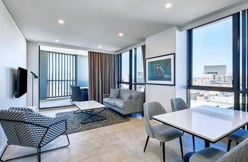 Liverpool Apartment | Meriton Suites Liverpool